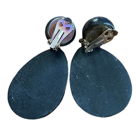 Vintage Black oval drip clip on earrings - Picture 2 of 3